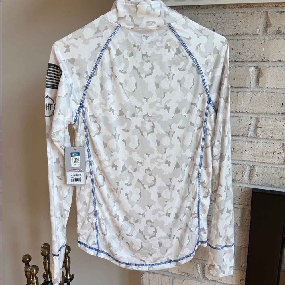Colosseum UK White and Gray Camouflage Quarter-Zip Pullover - Picture 3 of 3